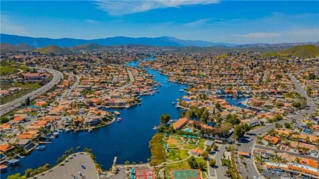 22212 Treasure Island 12, Canyon Lake, CA 92587