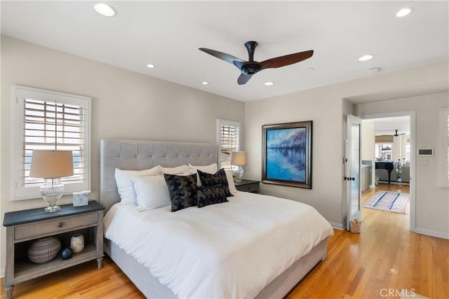 220 20th Street, Manhattan Beach, CA 90266