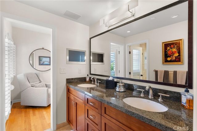 220 20th Street, Manhattan Beach, CA 90266