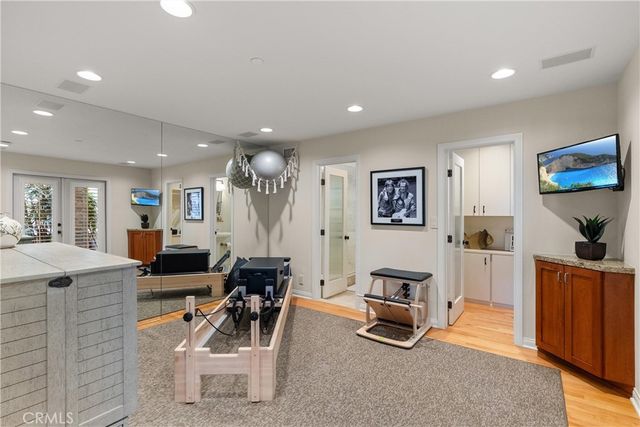 220 20th Street, Manhattan Beach, CA 90266