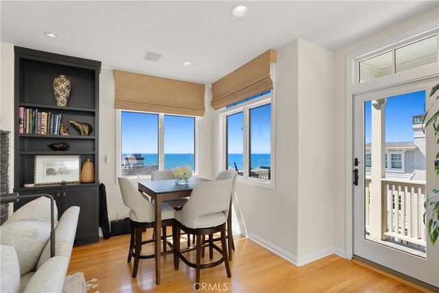 220 20th Street, Manhattan Beach, CA 90266