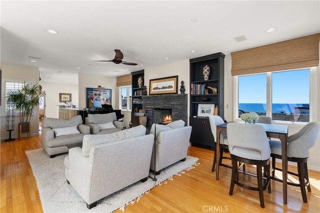 220 20th Street, Manhattan Beach, CA 90266