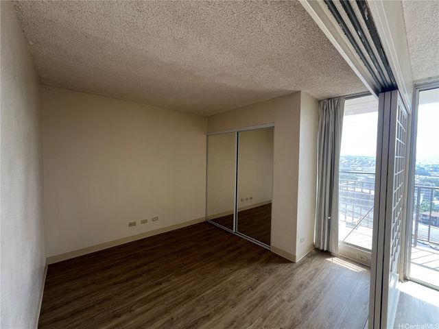 2754 Kuilei Street 1604, Honolulu, HI 96826