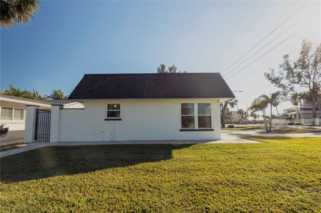 705 GULF BOULEVARD, Belleair Beach, FL 33786