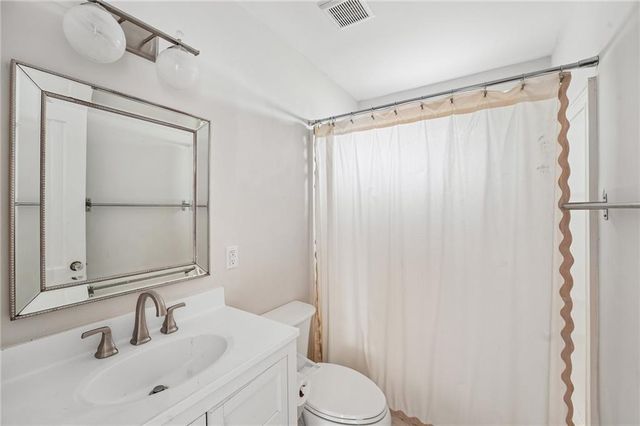 1040 McLinden Avenue SE, Smyrna, GA 30080