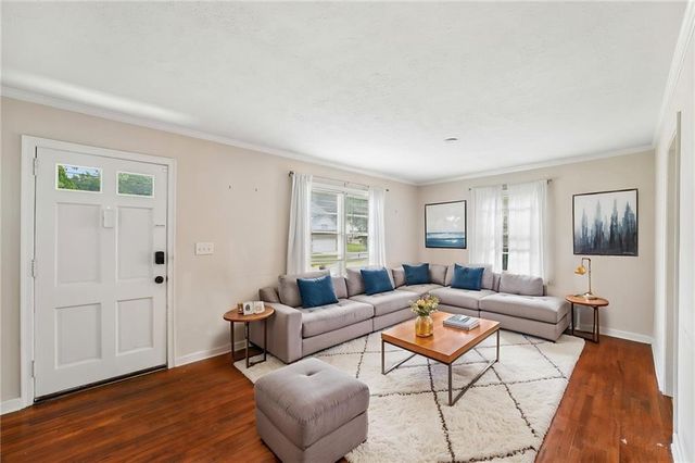 1040 McLinden Avenue SE, Smyrna, GA 30080