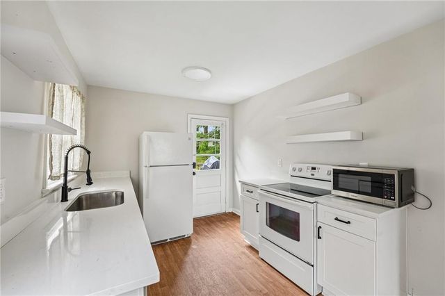 1040 McLinden Avenue SE, Smyrna, GA 30080