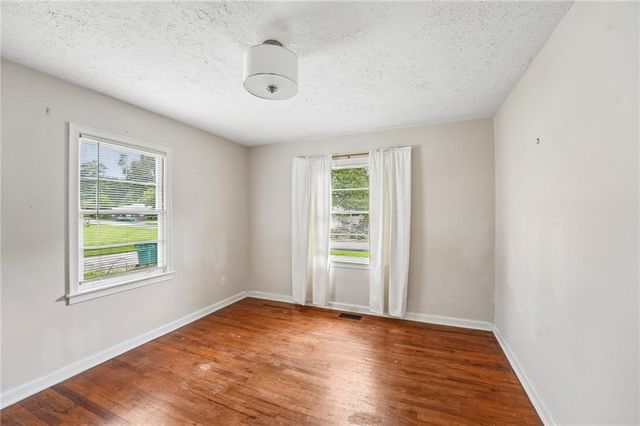 1040 McLinden Avenue SE, Smyrna, GA 30080