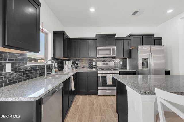 51049 Purple Mat Avenue, El Paso, TX 79934