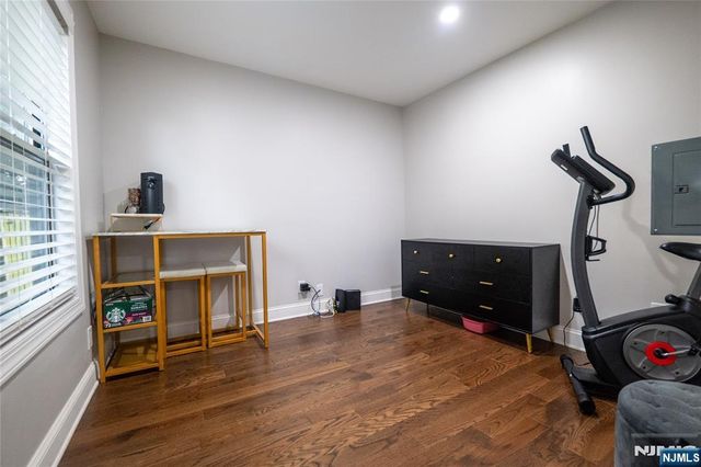 327 71st Street 1E, Guttenberg, NJ 07093