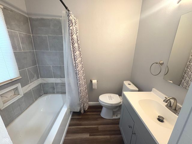 1402 E Willard Street, Muncie, IN 47302