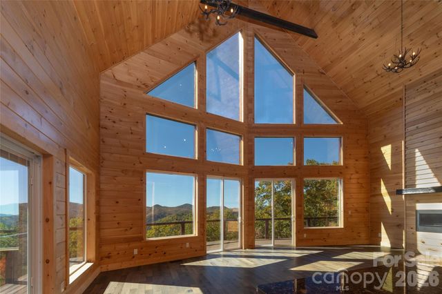 92 Cherahala Lane, Bryson City, NC 28713