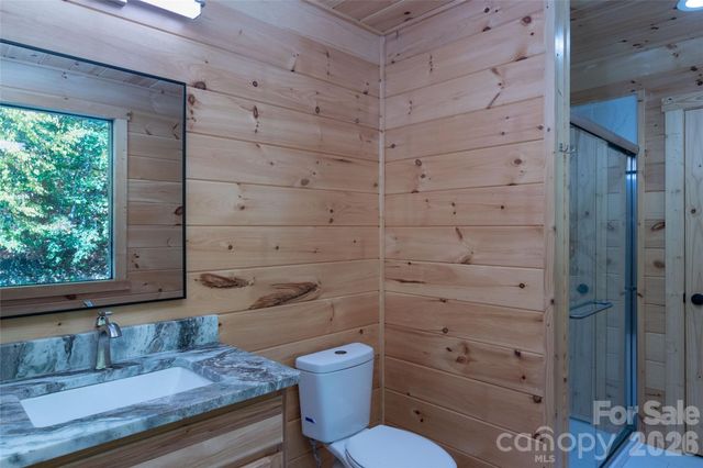 92 Cherahala Lane, Bryson City, NC 28713