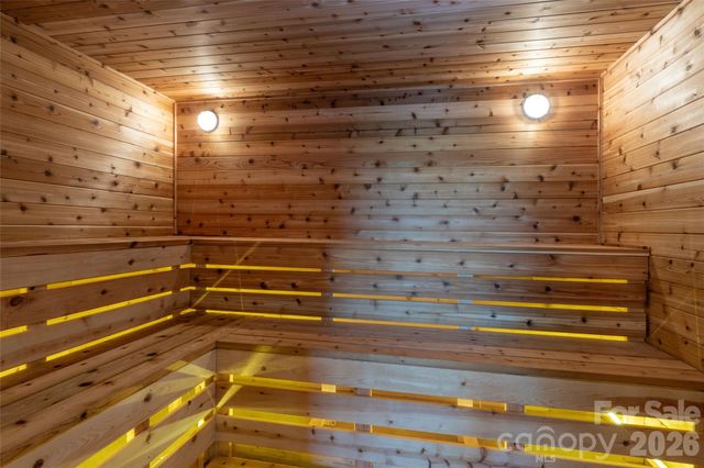 92 Cherahala Lane, Bryson City, NC 28713