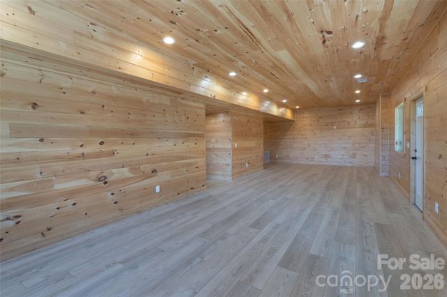 92 Cherahala Lane, Bryson City, NC 28713