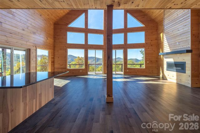 92 Cherahala Lane, Bryson City, NC 28713