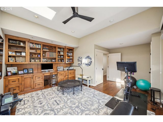 2550 DELLWOOD Dr, Lake Oswego, OR 97034