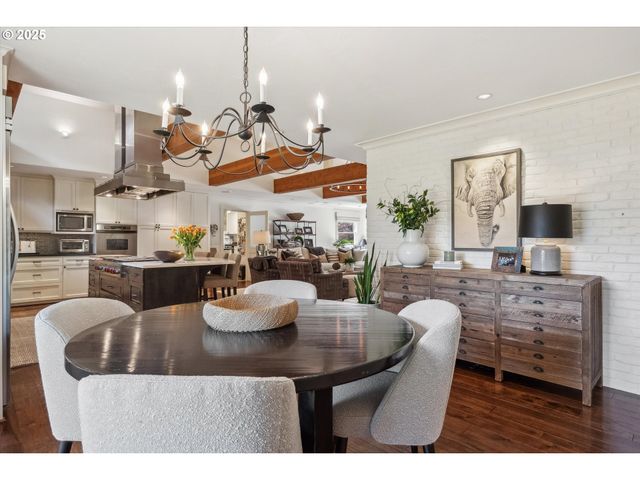 2550 DELLWOOD Dr, Lake Oswego, OR 97034