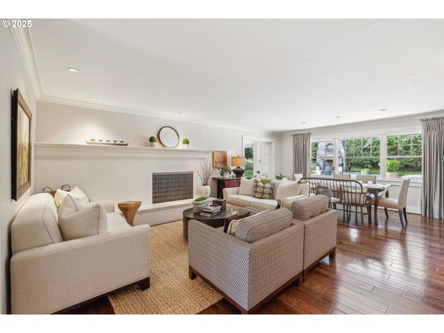 2550 DELLWOOD Dr, Lake Oswego, OR 97034