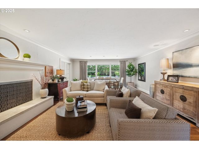 2550 DELLWOOD Dr, Lake Oswego, OR 97034