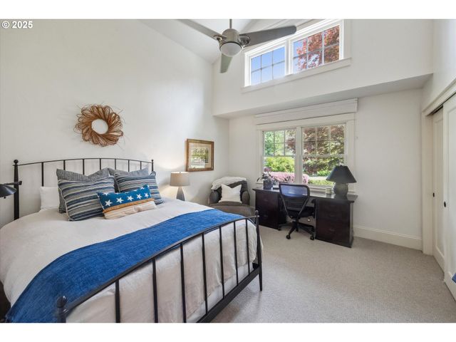 2550 DELLWOOD Dr, Lake Oswego, OR 97034