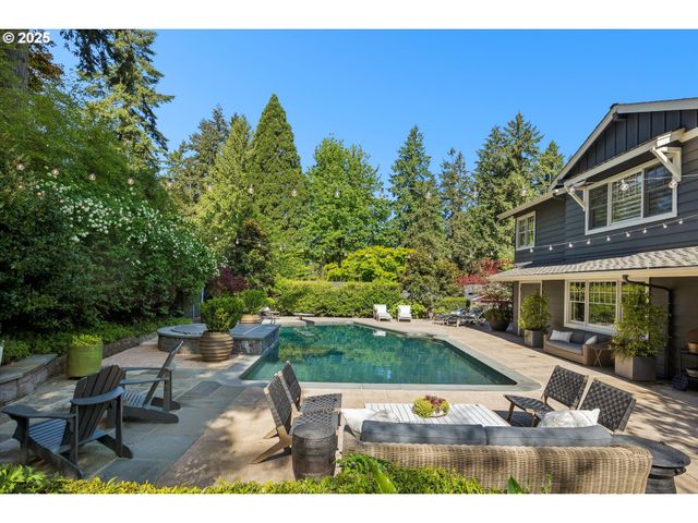 2550 DELLWOOD Dr, Lake Oswego, OR 97034