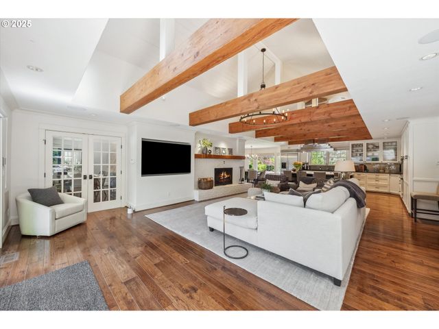 2550 DELLWOOD Dr, Lake Oswego, OR 97034