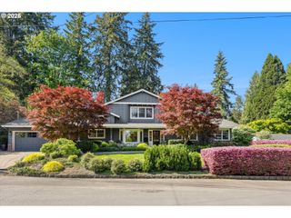 2550 DELLWOOD Dr, Lake Oswego, OR 97034