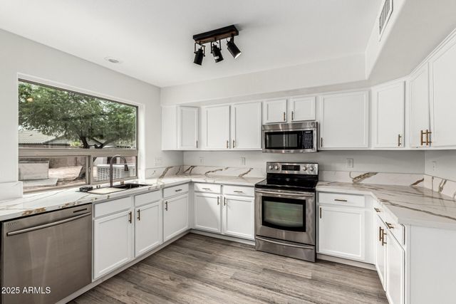 8431 S 50TH Drive, Laveen, AZ 85339