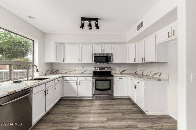 8431 S 50TH Drive, Laveen, AZ 85339