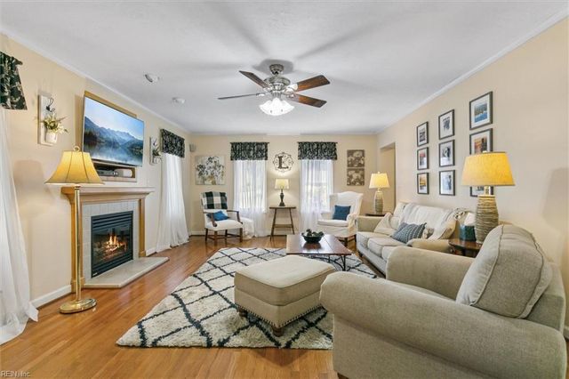 31 Moore RD, Poquoson, VA 23662