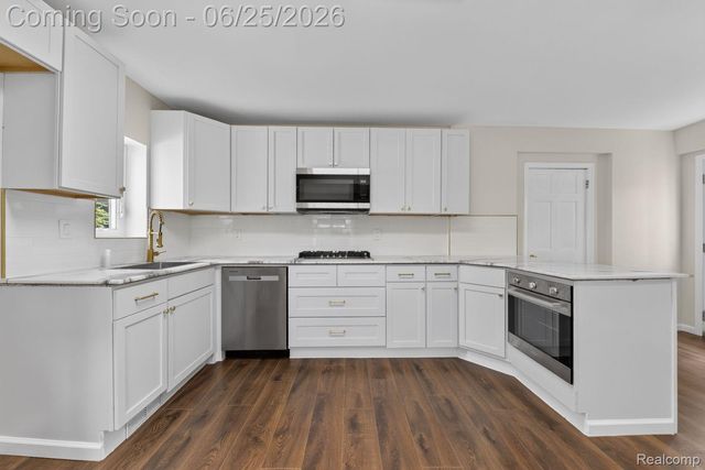 11700 Cornell Street, Taylor, MI 48180