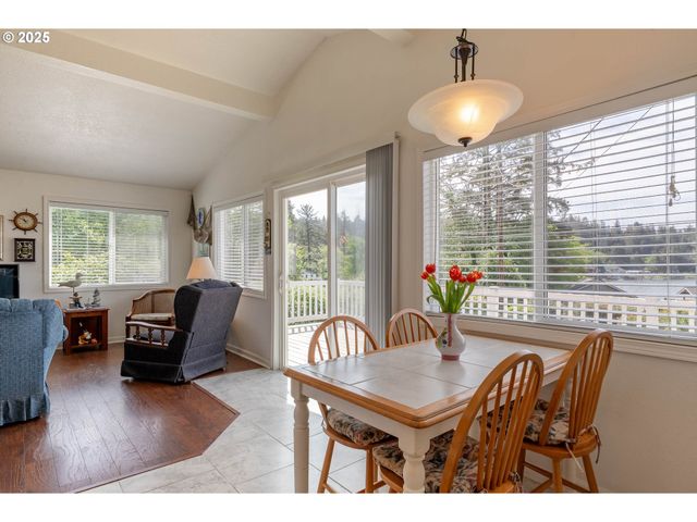 5305 Ne 49TH St, Neotsu, OR 97364