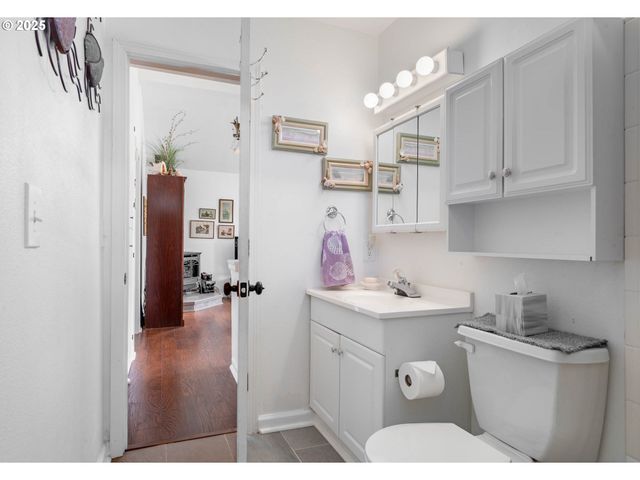 5305 Ne 49TH St, Neotsu, OR 97364