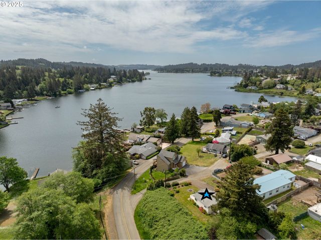 5305 Ne 49TH St, Neotsu, OR 97364