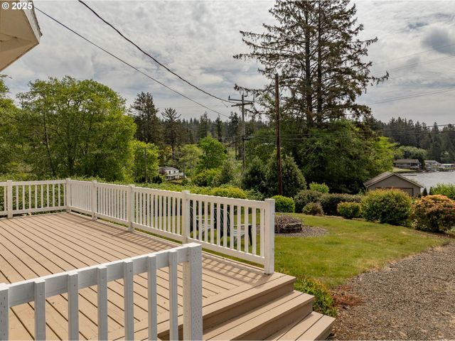 5305 Ne 49TH St, Neotsu, OR 97364