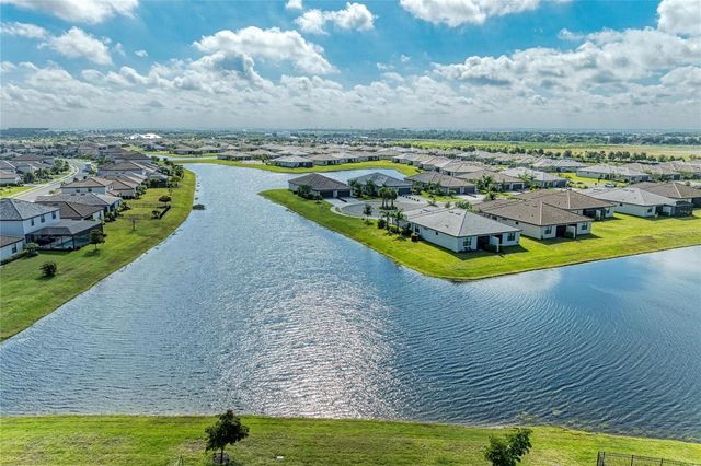 5325 CORAL REEF WAY, Bradenton, FL 34211