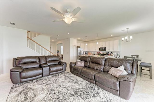 5325 CORAL REEF WAY, Bradenton, FL 34211