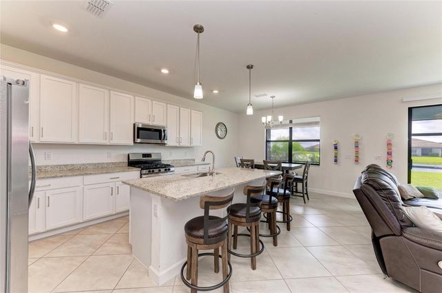 5325 CORAL REEF WAY, Bradenton, FL 34211