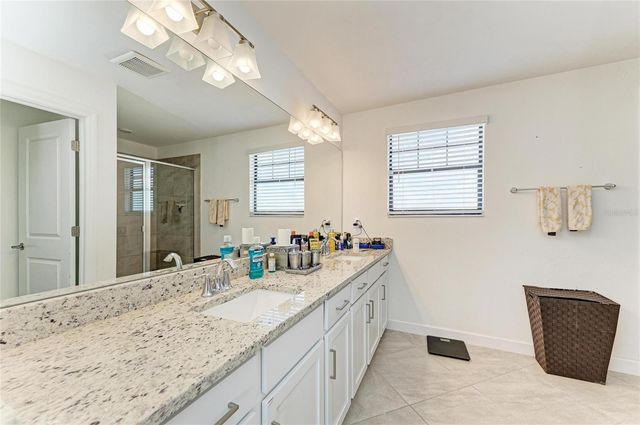 5325 CORAL REEF WAY, Bradenton, FL 34211