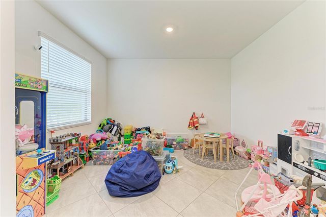 5325 CORAL REEF WAY, Bradenton, FL 34211