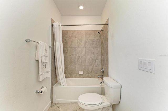 5325 CORAL REEF WAY, Bradenton, FL 34211