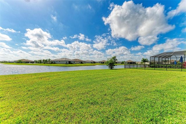 5325 CORAL REEF WAY, Bradenton, FL 34211