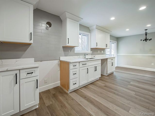 28139 Greening Street, Farmington, MI 48334