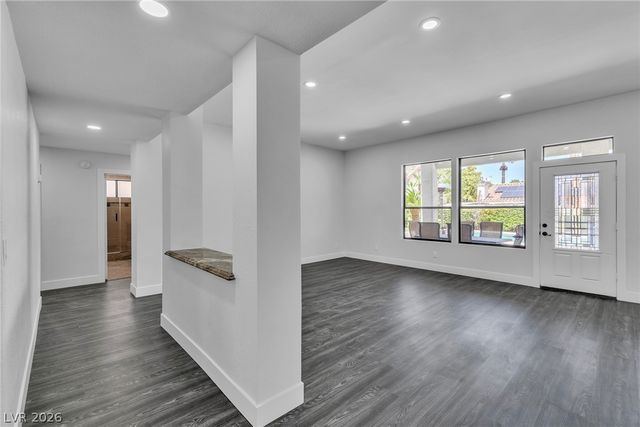 9504 Treasure Beach Court, Las Vegas, NV 89117