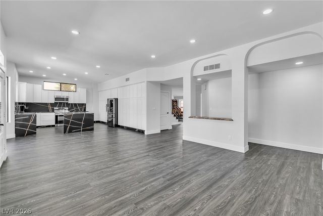 9504 Treasure Beach Court, Las Vegas, NV 89117