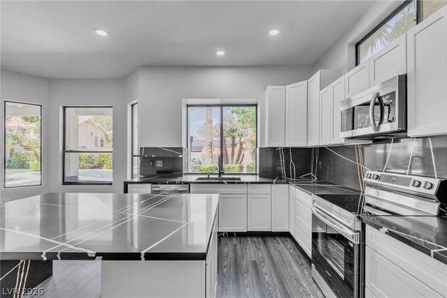9504 Treasure Beach Court, Las Vegas, NV 89117