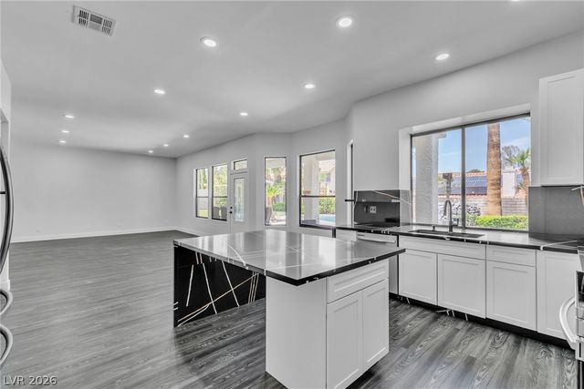 9504 Treasure Beach Court, Las Vegas, NV 89117