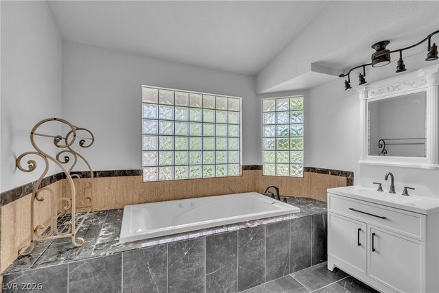9504 Treasure Beach Court, Las Vegas, NV 89117