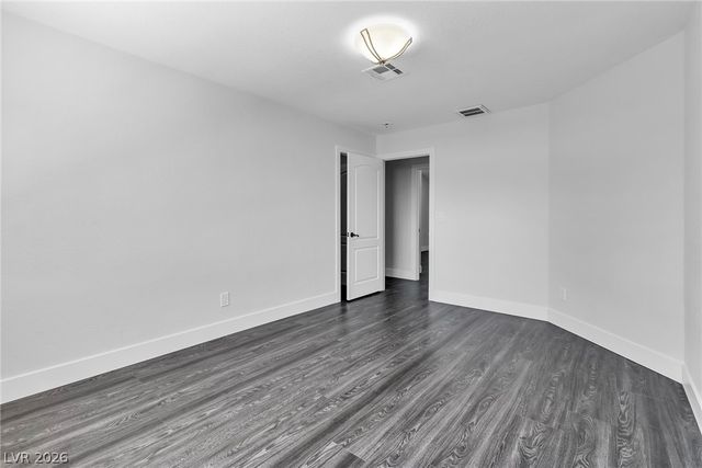 9504 Treasure Beach Court, Las Vegas, NV 89117
